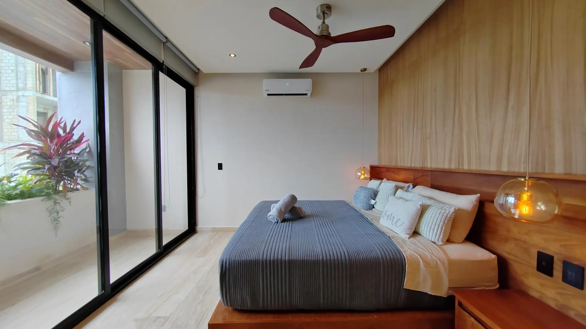 Nuevo! Maravilloso & Elegante Apartamento Centrico-Pool-Jacuzzi By Yeah Playa del Carmen 0*,  Mexico
