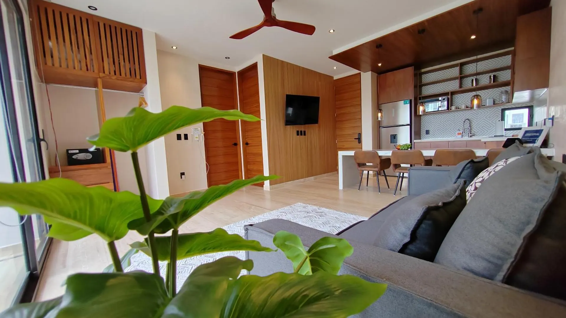 Nuevo! Maravilloso & Elegante Apartamento Centrico-Pool-Jacuzzi By Yeah Playa del Carmen