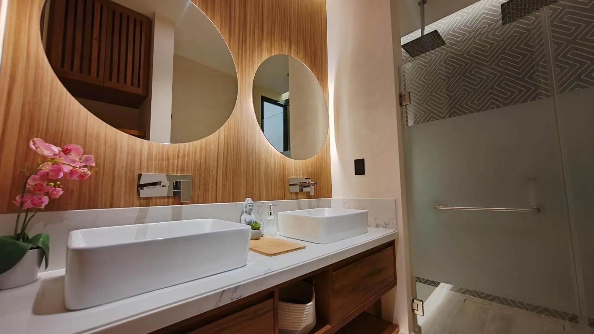 Maravilloso & Elegante Apartamento Centrico-Pool-Jacuzzi By Yeah Playa del Carmen México