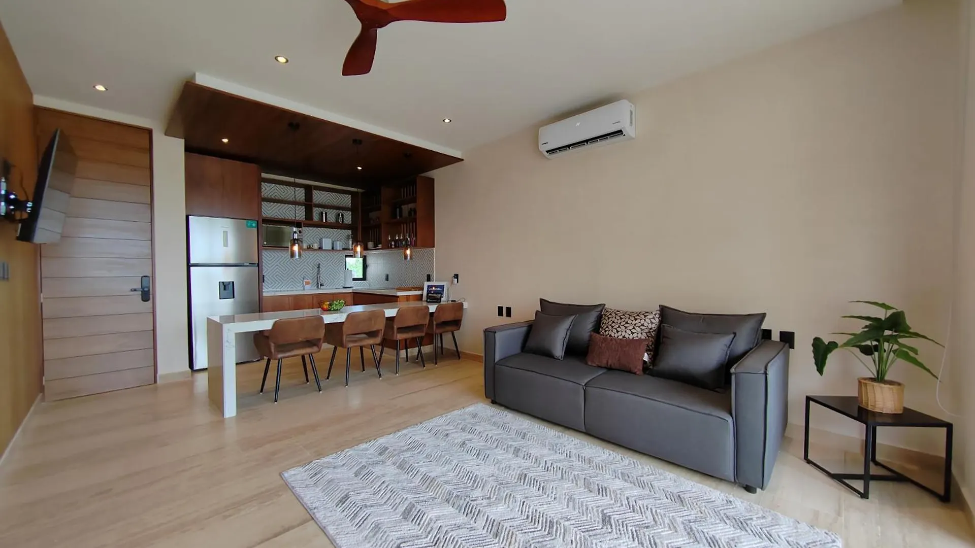 Maravilloso & Elegante Apartamento Centrico-Pool-Jacuzzi By Yeah Playa del Carmen